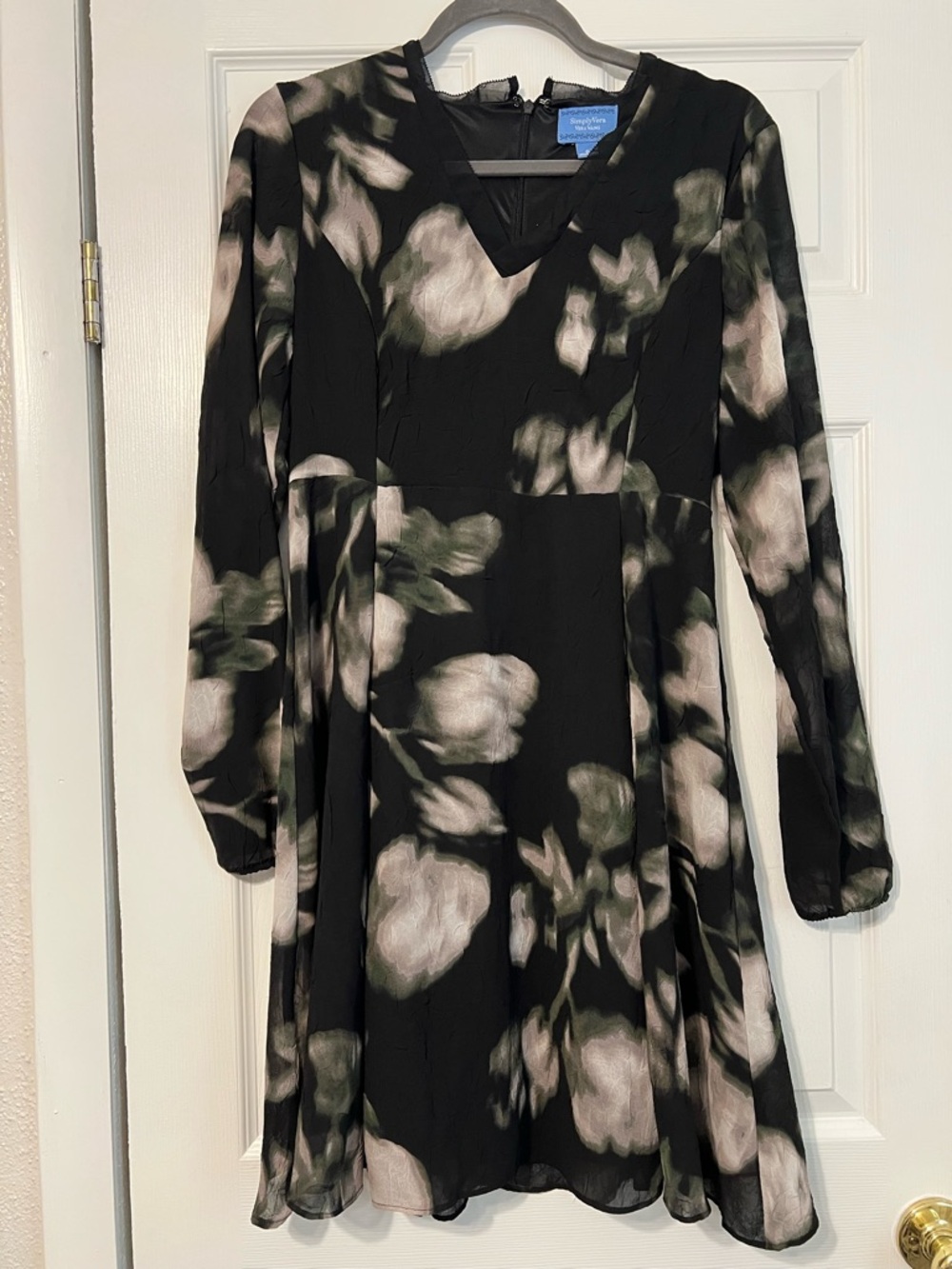 Simply Vera Vera Wang Black Long Sleeve Floral V-Neck Dress with Blush Accents